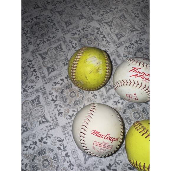 Lot of 5 Dudley Wilson Lightening MacGregor Unbranded Softballs used 2 Yellow - Picture 10 of 10